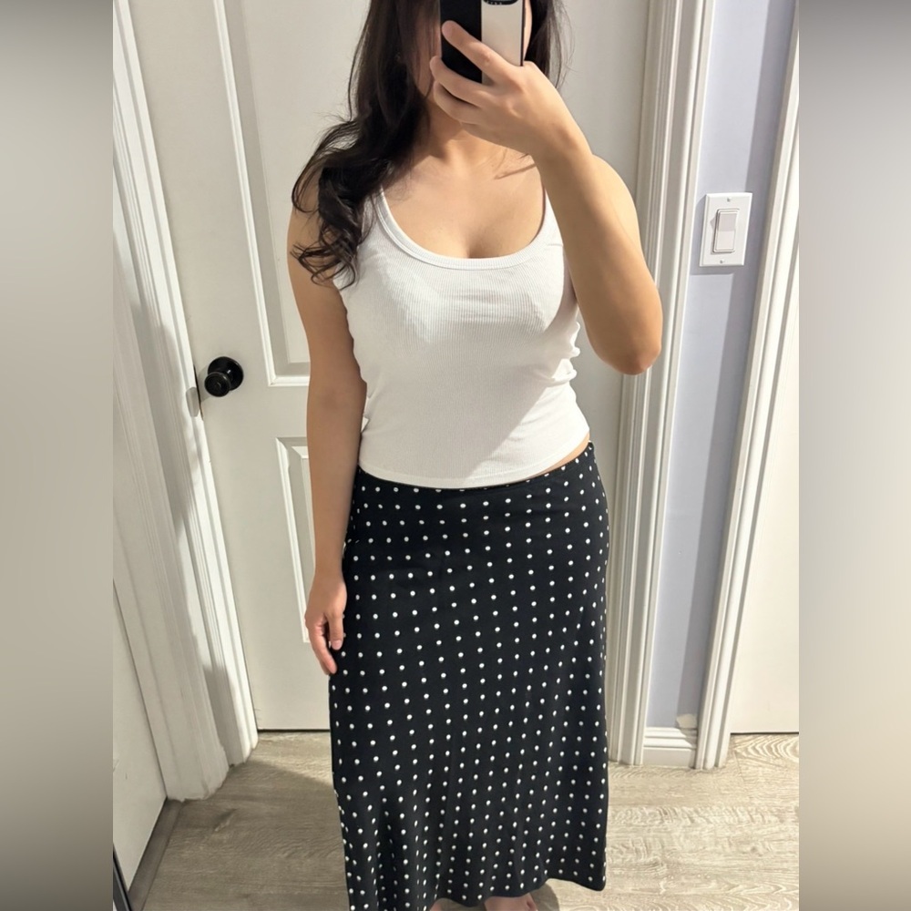 🍎🍎🍎🍎SOLD 🍎🍎🍎🍎Black Polka Dot Skirt, Size: L Brand new